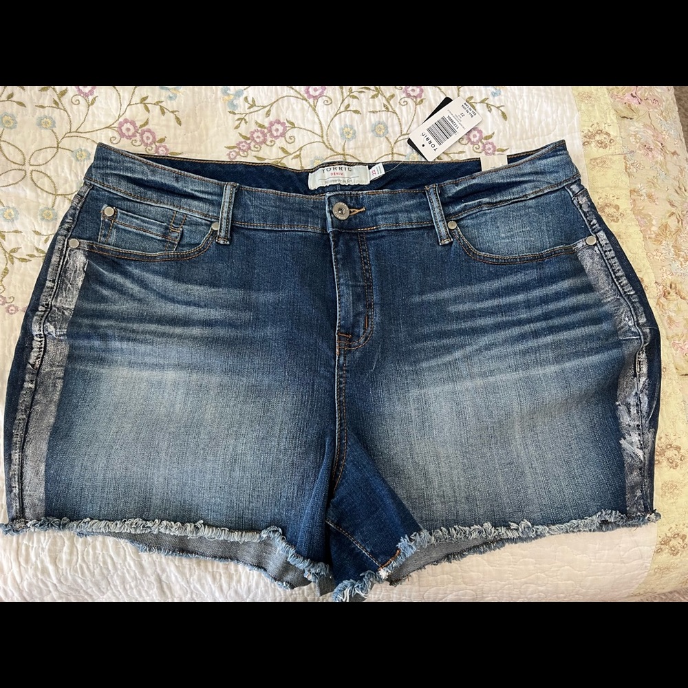 NWT torrid shorts
